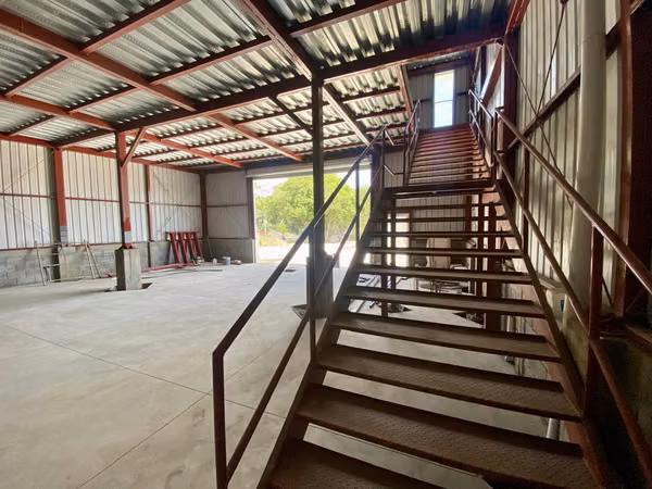 VENTA o ALQUILER de OFIBODEGA Km 9 Carretera Masaya