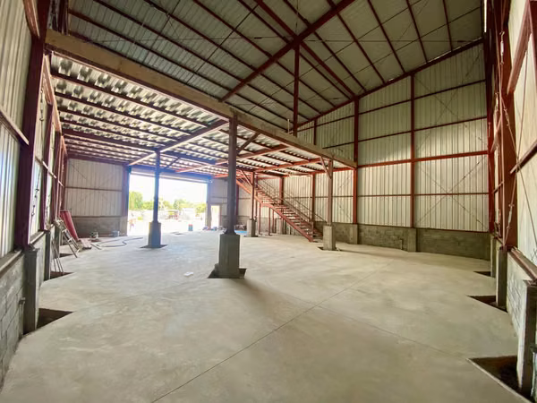 VENTA o ALQUILER de OFIBODEGA Km 9 Carretera Masaya