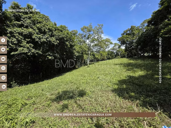 Venta de precioso lote de terreno en Balcones de Santo Domingo KG