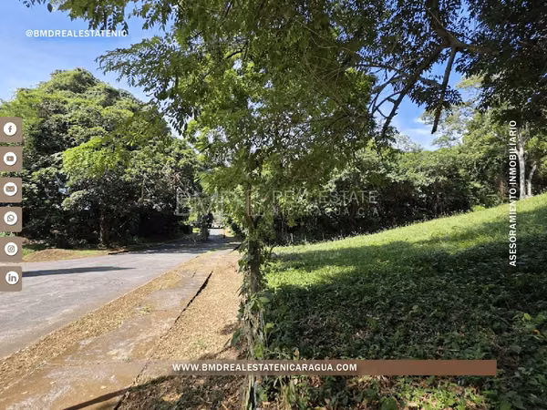 Venta de precioso lote de terreno en Balcones de Santo Domingo KG