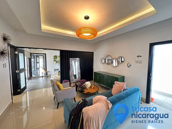 house with furniture and pool of 4 rooms