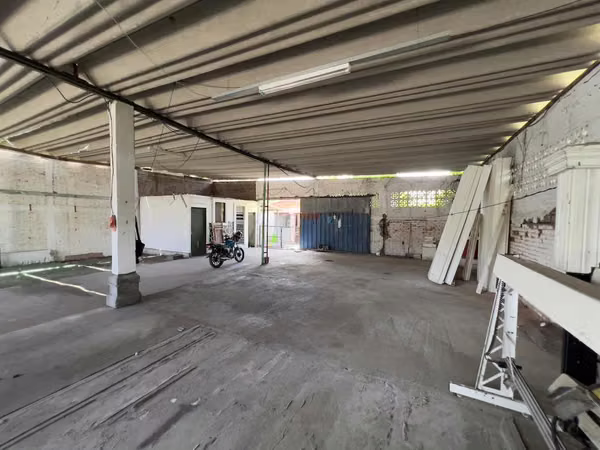 Ubicación Comercial con Terreno en la Carretera Panamericana – ¡Reducido para Venta Rápida!