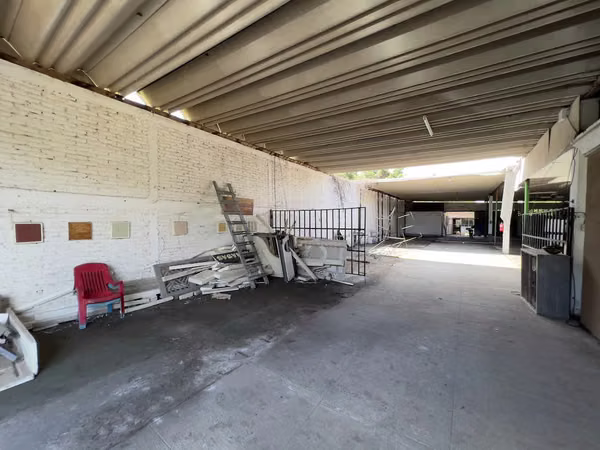 Ubicación Comercial con Terreno en la Carretera Panamericana – ¡Reducido para Venta Rápida!