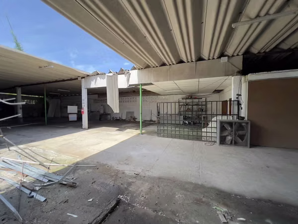 Ubicación Comercial con Terreno en la Carretera Panamericana – ¡Reducido para Venta Rápida!