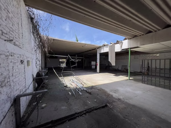 Ubicación Comercial con Terreno en la Carretera Panamericana – ¡Reducido para Venta Rápida!