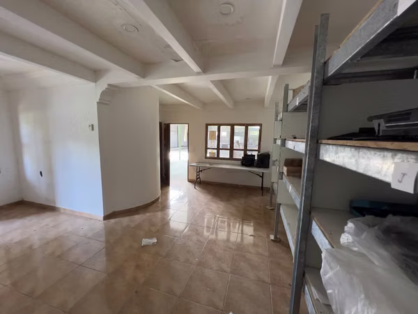 Ubicación Comercial con Terreno en la Carretera Panamericana – ¡Reducido para Venta Rápida!