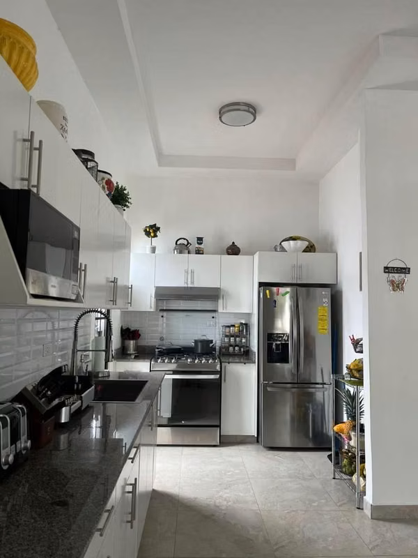 ¡Casa Remodelada en Venta! Bello Horizonte – Managua  Ubicación privilegiada cerca de comercio
