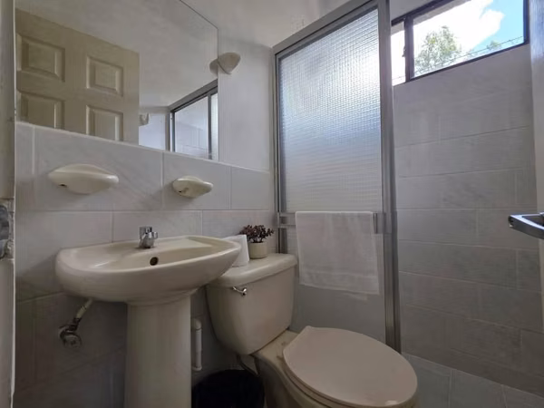 ¡Casa Remodelada en Venta! Bello Horizonte – Managua  Ubicación privilegiada cerca de comercio