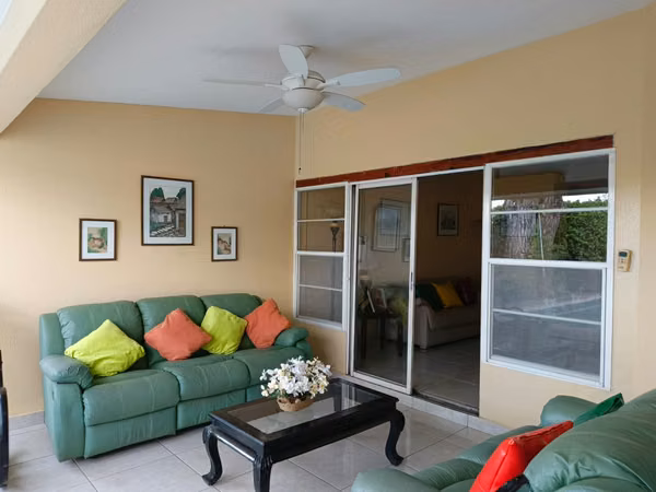 SE VENDE CASA EN URBANIZACIÓN PRIVADA EN MANAGUA
