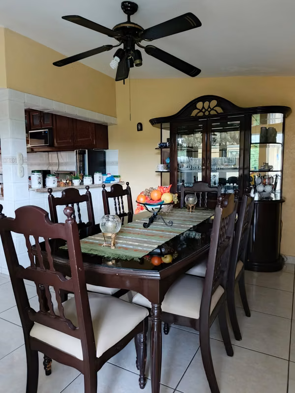 SE VENDE CASA EN URBANIZACIÓN PRIVADA EN MANAGUA
