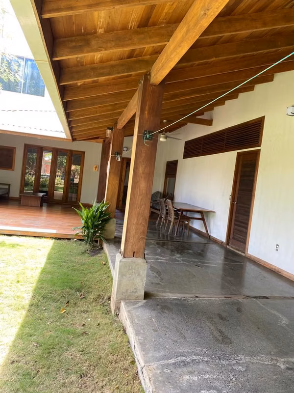 YA-Vendo bonita casa en carretera sur.