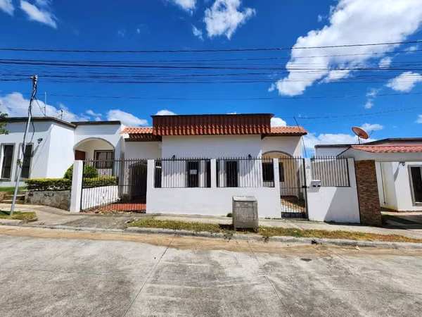 EN VENTA – Casa en Cumbres de Cedro Galán, Carretera Vieja a León