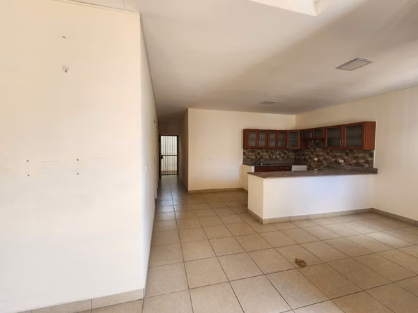 Casa en Venta - Residencial Cumbres de Cedro Galán