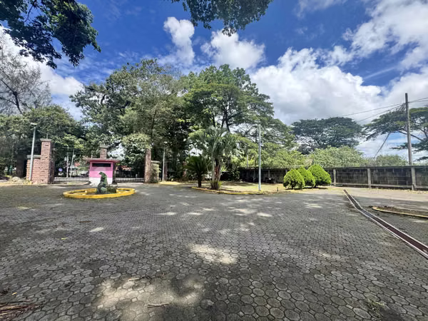 SE VENDE TERRENO COMERCIAL SOBRE CALLE PRINCIPAL TICUANTEPE