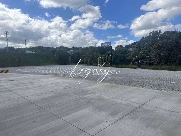 EG- se renta bodega con área showroom 204mts2