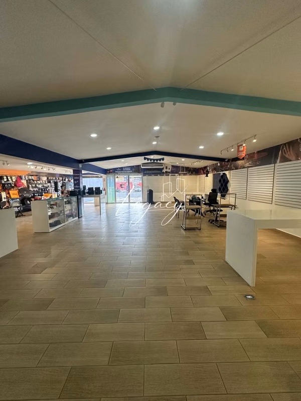 LEG- GANGA!! Venta local comercial en Altamira de 307mts2