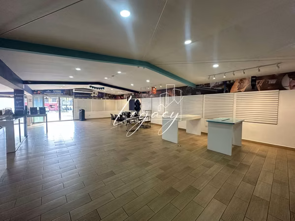 LEG- GANGA!! Venta local comercial en Altamira de 307mts2