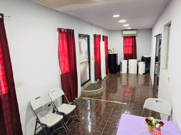 Se Vende Propiedad en Zona Comercial  27 de Mayo