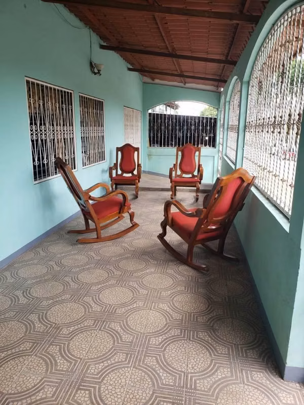 CASA EN VENTA – BARRIO LA FUENTE, MANAGUA