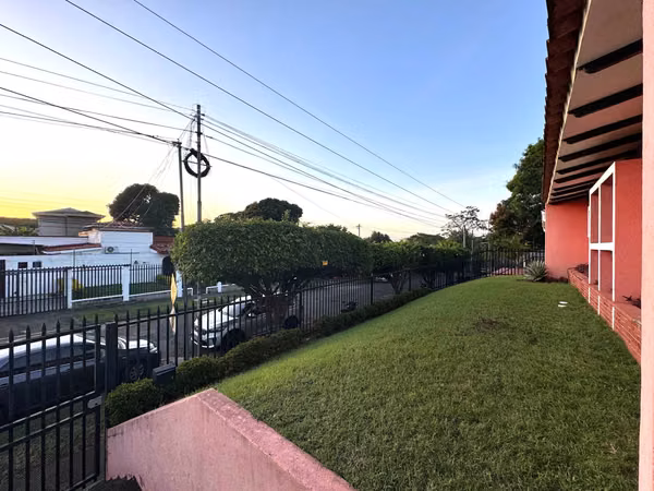 Casa en Venta con Apartamento Independiente en Villa Fontana