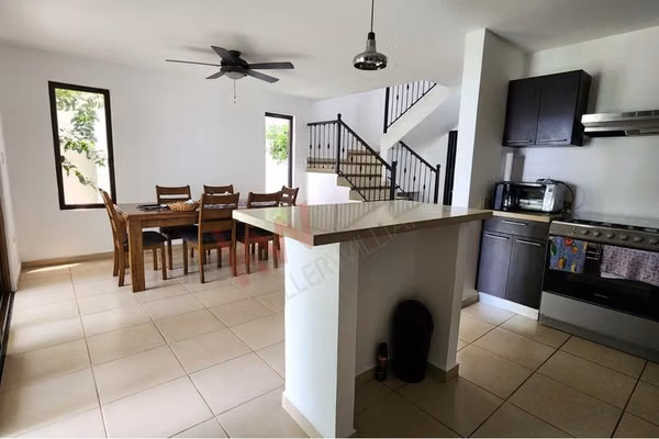 FH-RENTA CASA AMUEBLADA EN CONDOMINIO EL CORTIJO