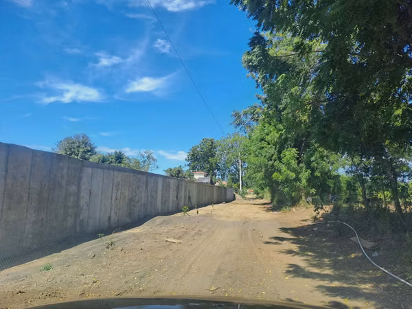 Se vende 5 manzanas para desarrollo contiguo a Villa Esperanza Ctra Norte