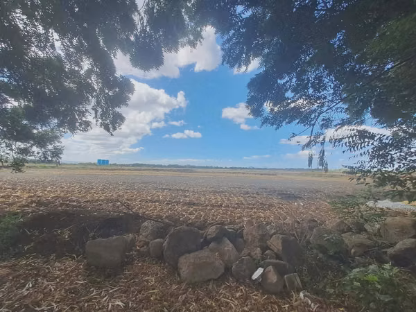 Se vende 5 manzanas para desarrollo contiguo a Villa Esperanza Ctra Norte