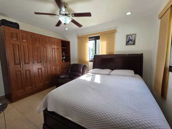 Venta de casa en Colinas de Santa Cruz