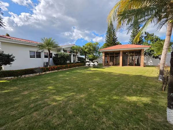 Venta de casa en Colinas de Santa Cruz