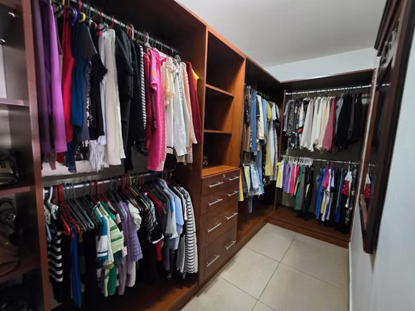 Venta de casa en Colinas de Santa Cruz