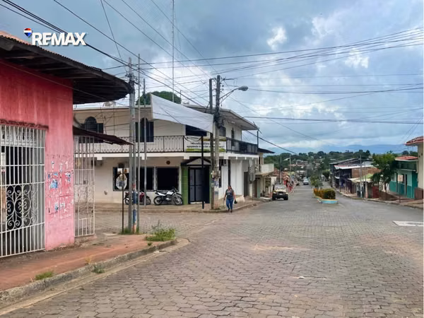 Casa Neocolonial en Ctra. a Masaya