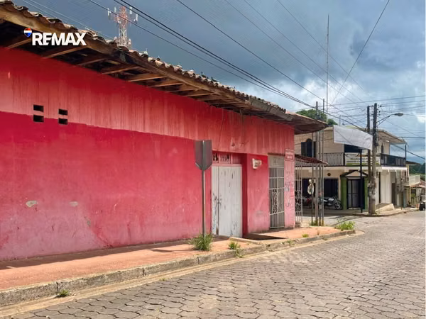 Casa Neocolonial en Ctra. a Masaya