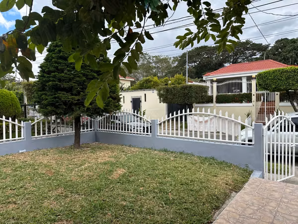 SE VENDE CASA EN VISTAS DE ESQUIPULAS