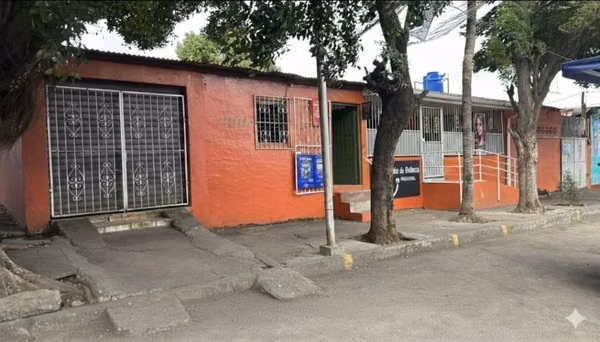 Vendo casa en la colonia 1ero mayo con alto potencial de negocio