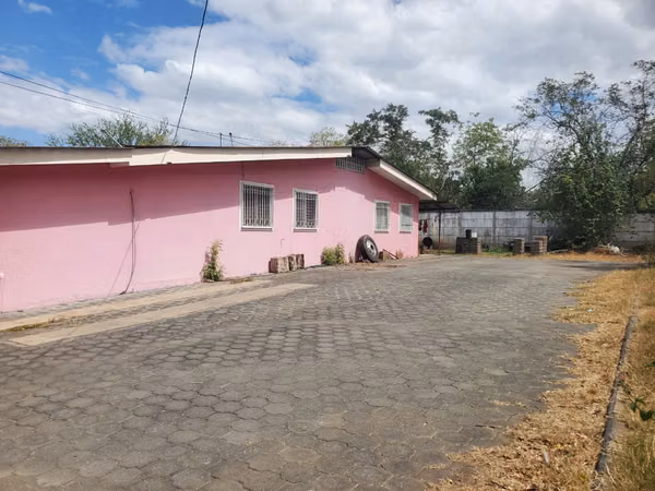 AP-VENDO casa en Carretera Norte