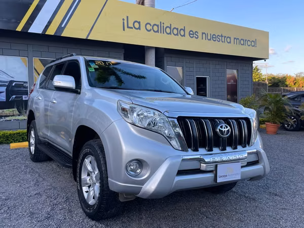 TOYOTA PRADO TXL ASIENTOS DE CUERO AUTOMATICA 2017