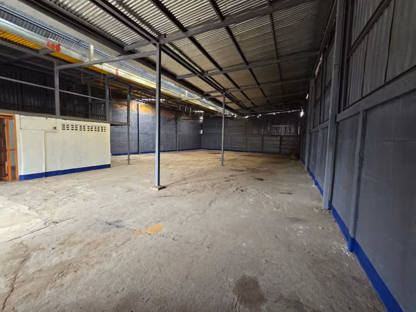 Venta de Bodega ubicada por Rotonda Gueguense