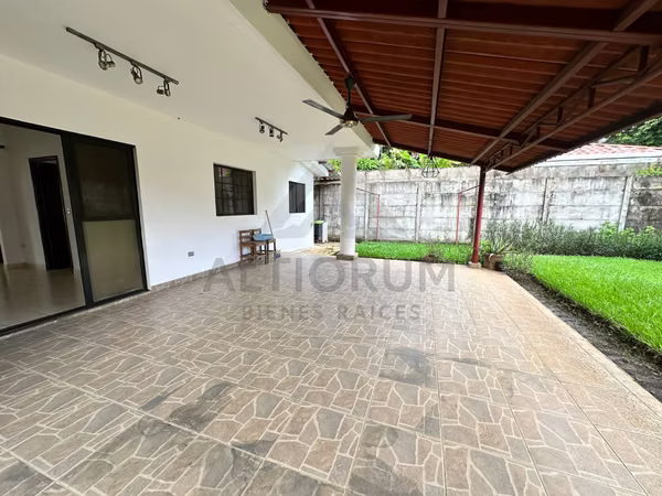 House in Las Colinas