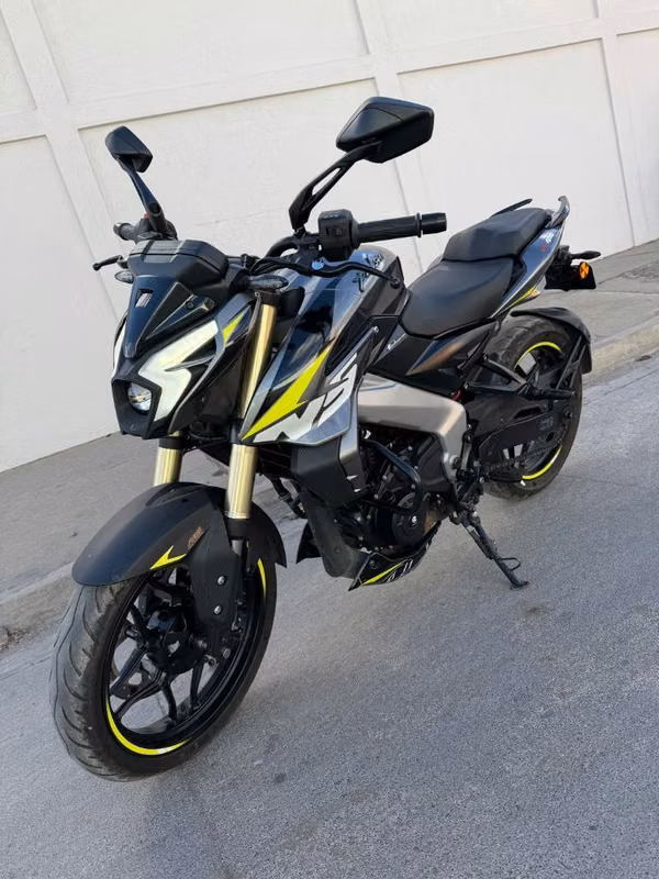 Pulsar ns 400z