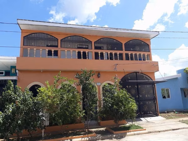 HOUSE FOR SALE IN MAYALES RESIDENTIAL AREA