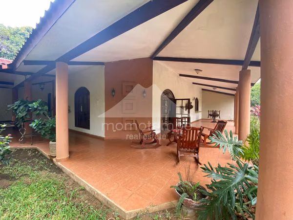 House for Sale Carretera Vieja A León, Managua