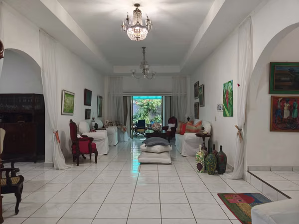 VENTA DE HERMOSA CASA en CARRETERA A MASAYA