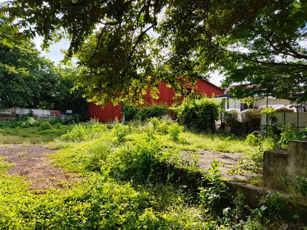 LA CAÑADA. SE VENDE LOTE DE TERRENO 1,099 VRS.