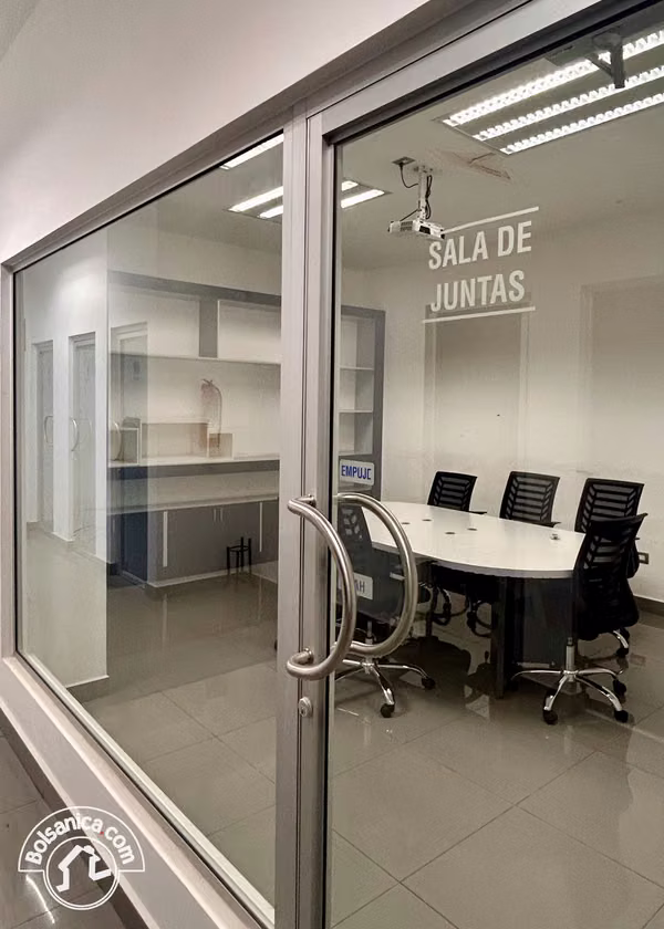 Office rental equipped in Altamira