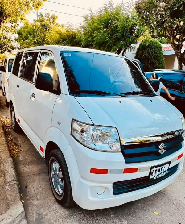 APV 2024 MEC FXTRS UNICO DUEÑO VEA Y COMPARE Y APROVECHE