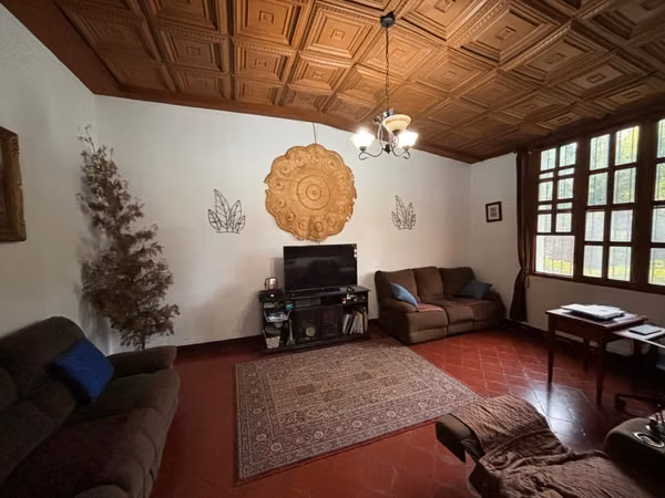 Venta de casa en carretera sur con amplio terreno