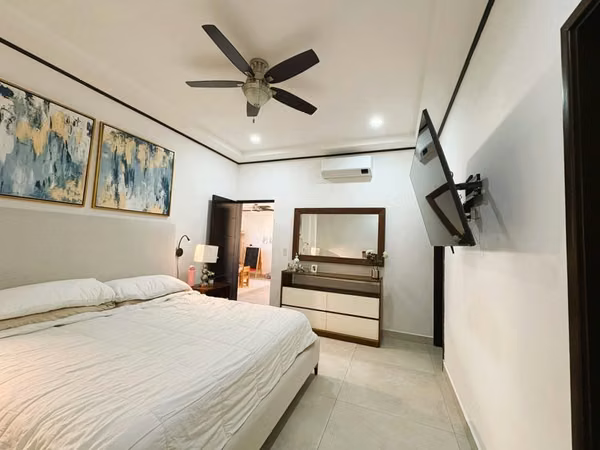 Moderna Casa en Venta en Condominio – Santo Domingo