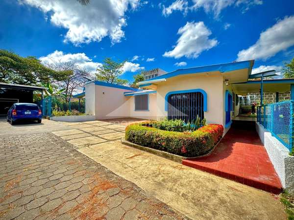 Casa en Renta El Mirador De Santo Domingo, Managua