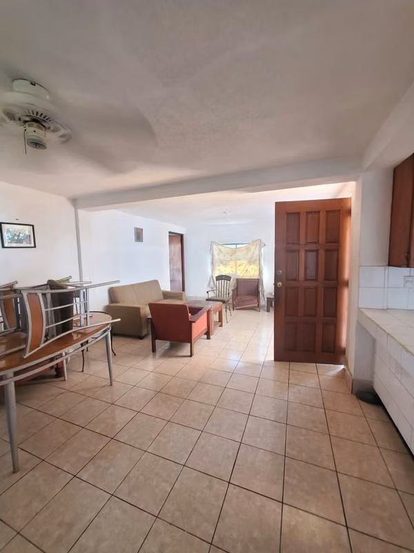 EJ-Selling complex apartments in Las Colinas