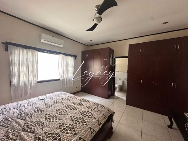 EG- Ganga casa de 4 habitaciones en carretera viaje a león en residencial privado